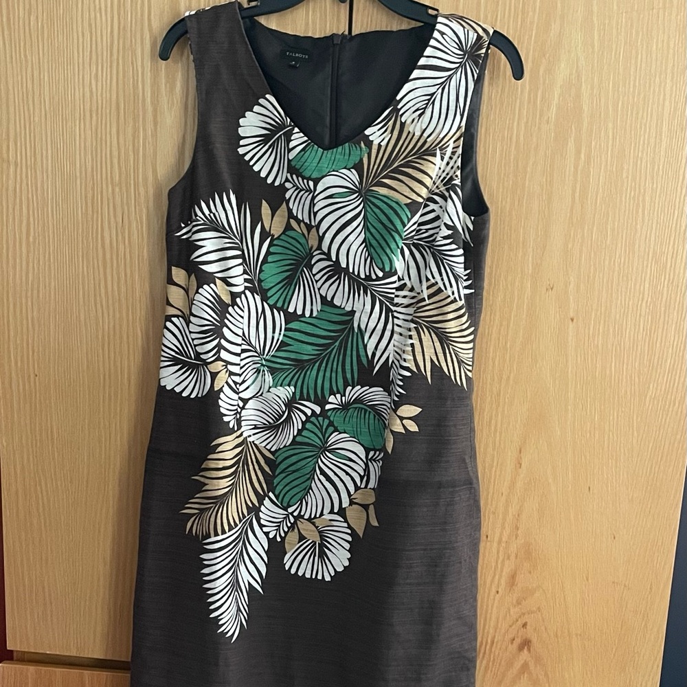 Leaf print dress